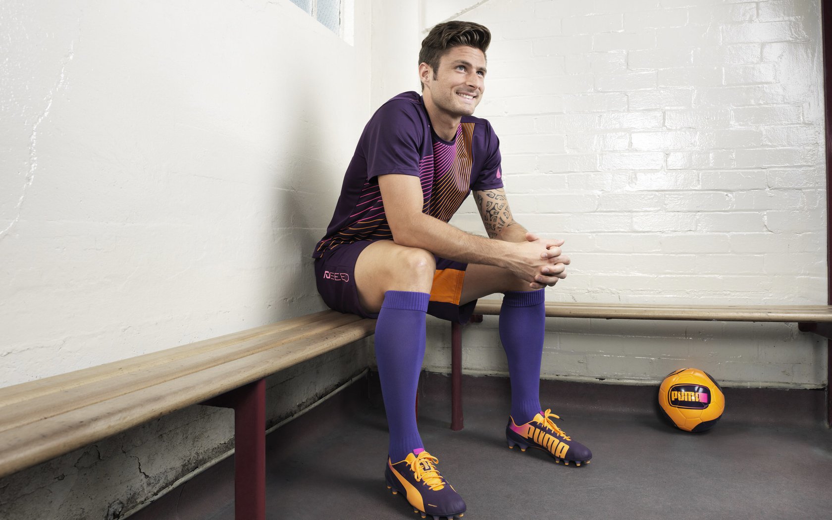 开云体育网页版-球迷“云聚”：虚拟现实技术带来了全新观赛体验，虚拟现实比赛